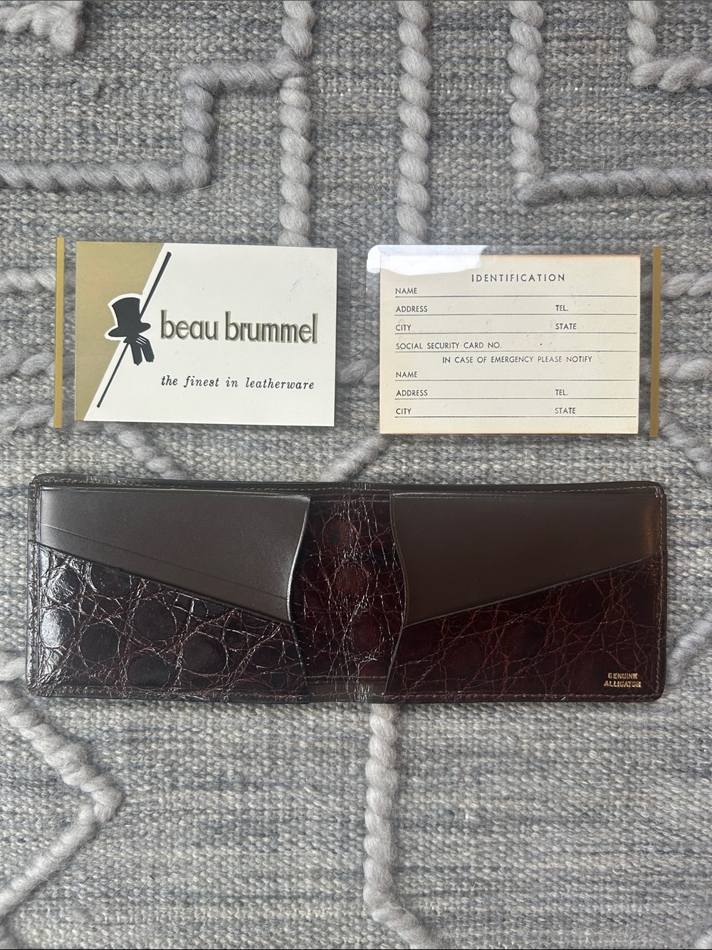 NWT Amity Men's Dark Brown Bi-Fold Wallet/Cardholder - Vintage Item from the 80s